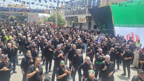 تصاویر/اجتماع مردم شهر غرق آباد در روز تاسوعای حسینی