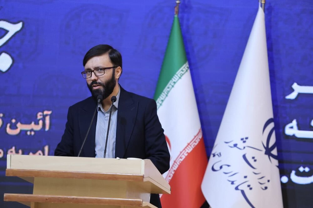 امروز باید با وحدت و انسجام از ارزش‌های‌مان دفاع کنیم