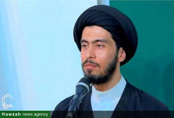 شعر آئینی؛ رسانه‌ای برای روشنگری و مقاومت اجتماعی/ شاعر امروز باید پیام عاشورا را به زبان روز بازآفرینی کند