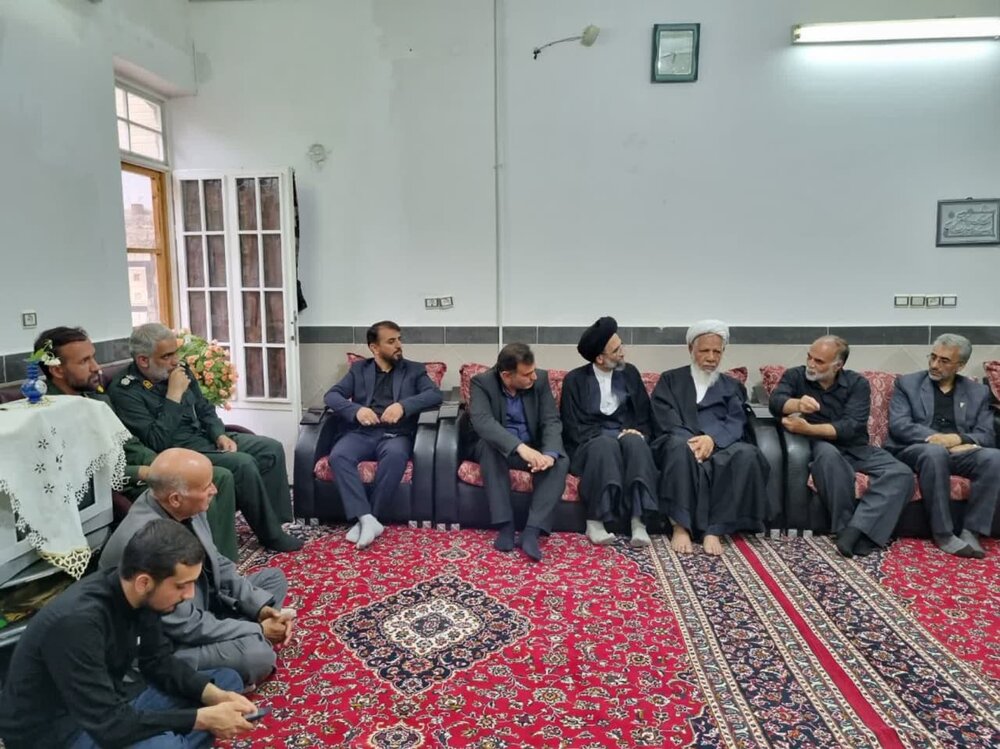 خیابان اصلی روستای ارمک به نام شهیدان ساداتی نامگذاری شد+عکس