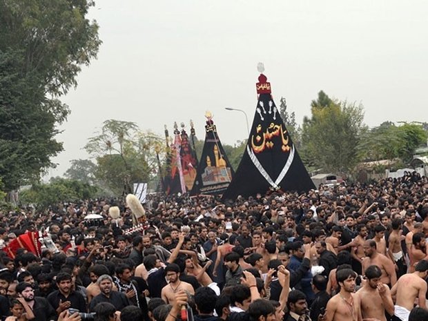 ईरान, पाकिस्तान और भारत सहित दुनिया भर में आशूरा-ए-हुसैनी मनाया जा रहा है