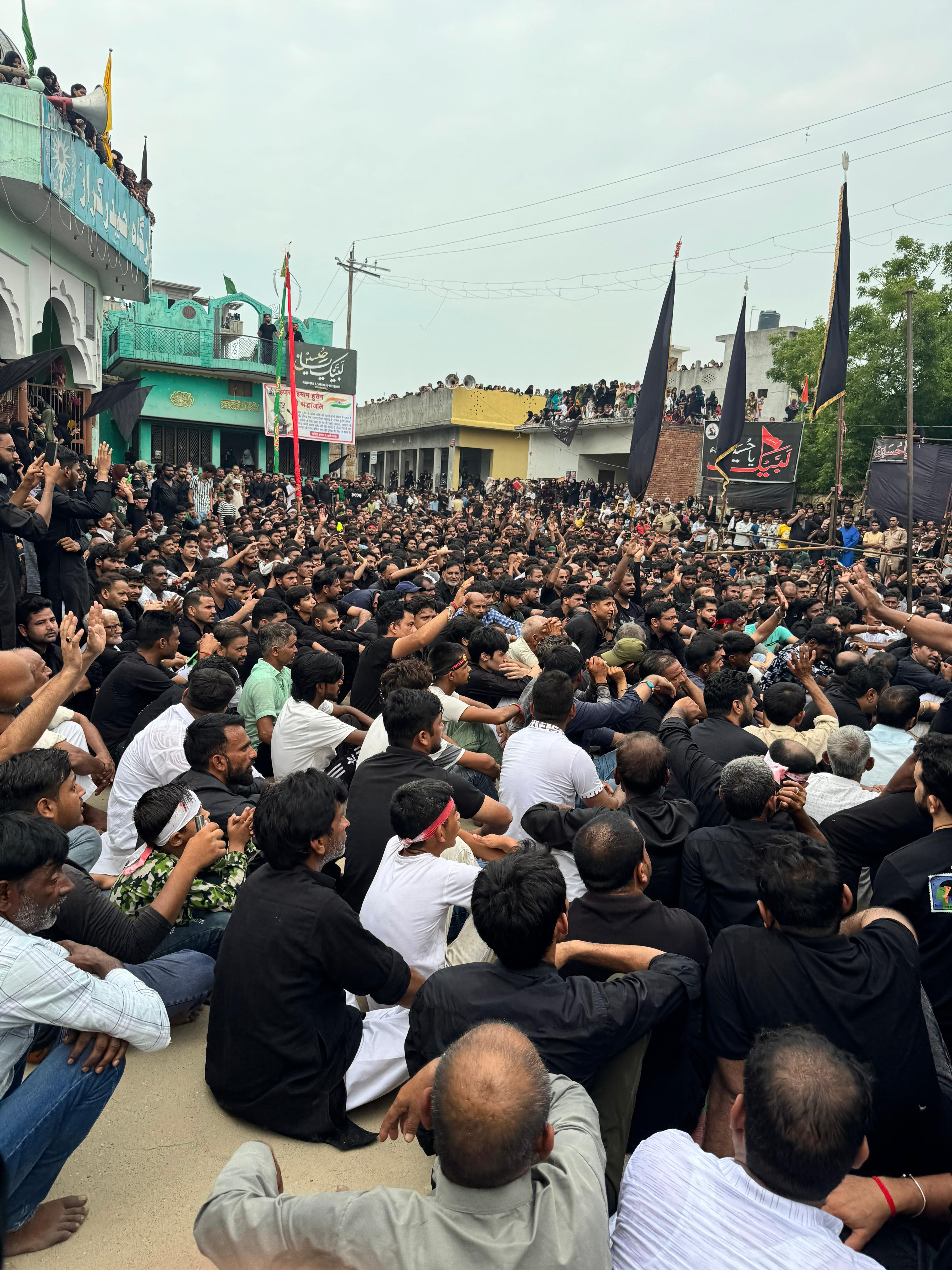 फंदेड़ी सादात में रोज़-ए-आशूरा अकीदत और एहतराम के साथ मनाया गया / हर क़ौम ने इमाम हुसैन अ.स.की अज़ादारी में शिरकत की