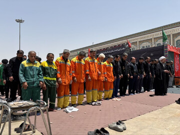 اقامه نماز ظهر و عصر عاشورا در هسته مرکزی قم