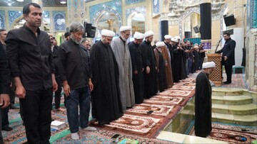 نماز ظهر عاشورا در مسجد مقدس جمکران اقامه شد