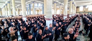 تصاویر / اقامه نماز ظهر روز عاشورا در فامنین