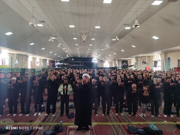 تصاویر / اقامه نماز ظهر عاشورا در شهرستان بهار