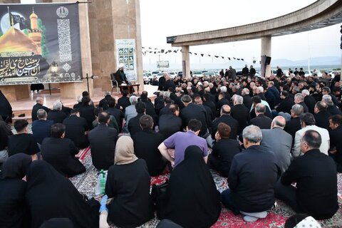 تصاویر/ مراسم عصر تاسوعای حسینی محرم الحرام در تپه شهدای گمنام خوی