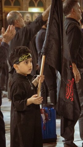 تصاویر/ عزاداری هیئات مذهبی آران وبیدگل شب عاشورای حسینی در هلال بن علی (ع)