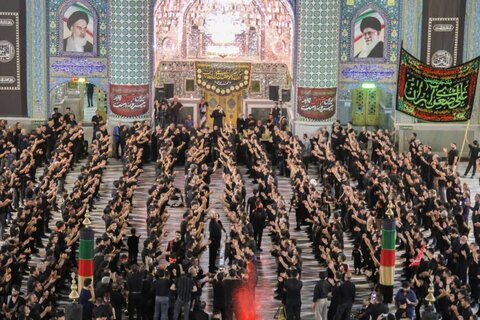 تصاویر/ عزاداری هیئات مذهبی آران وبیدگل شب عاشورای حسینی در هلال بن علی (ع)