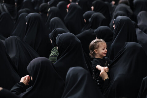 Photos/Cérémonie de deuil dans la nuit d'Achoura (que la paix soit sur lui) en présence du Guide de la Révolution