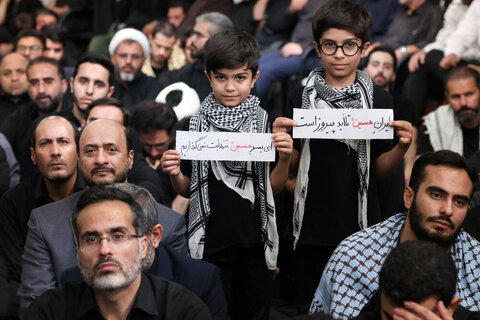 Photos/Cérémonie de deuil dans la nuit d'Achoura (que la paix soit sur lui) en présence du Guide de la Révolution