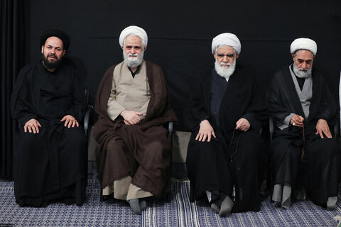 Photos/Cérémonie de deuil dans la nuit d'Achoura (que la paix soit sur lui) en présence du Guide de la Révolution