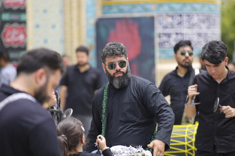 تصاویر| مراسم عزاداری هیئات مذهبی شیراز در روز عاشورای حسینی