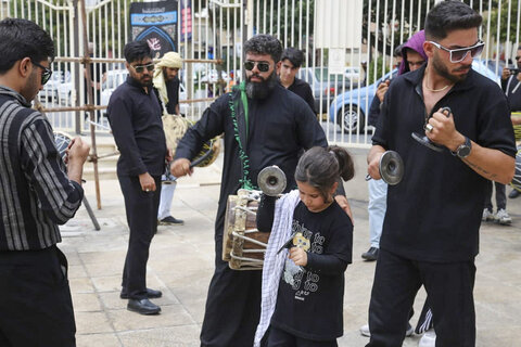 تصاویر| مراسم عزاداری هیئات مذهبی شیراز در روز عاشورای حسینی