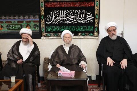 تصاویر/ مراسم عزاداری روز عاشورا در بیوت مراجع