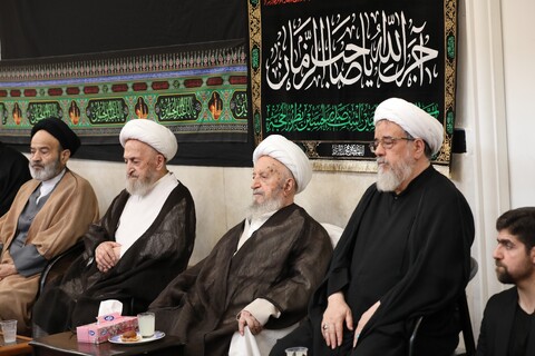 تصاویر/ مراسم عزاداری روز عاشورا در بیوت مراجع
