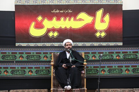 تصاویر/ مراسم عزاداری روز عاشورا در بیوت مراجع