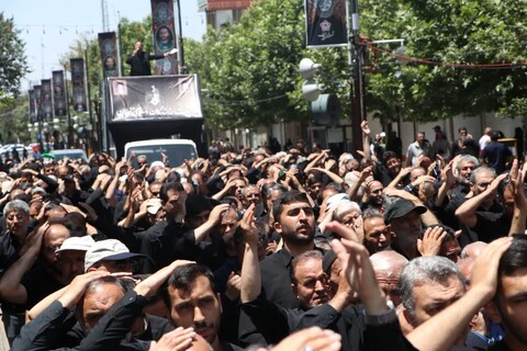تصاویر/ برگزاری دسته عزاداری هیات رزمندگان اسلام در روز عاشورا در زنجان