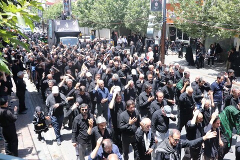 تصاویر/ برگزاری دسته عزاداری هیات رزمندگان اسلام در روز عاشورا در زنجان