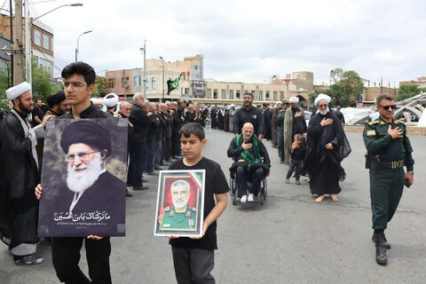 تصاویر/ عزاداری هیات بقیه الله الاعظم در سطح شهر در روز عاشورا در شهرستان مرند