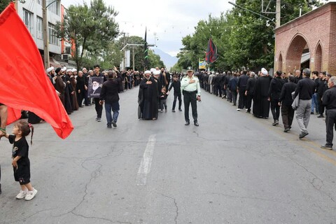 تصاویر/ عزاداری هیات بقیه الله الاعظم در سطح شهر در روز عاشورا در شهرستان مرند