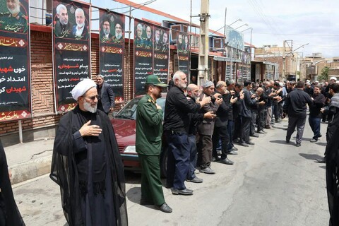 تصاویر/ عزاداری هیات بقیه الله الاعظم در سطح شهر در روز عاشورا در شهرستان مرند