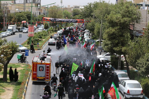 تصاویر / قافله عزا و حماسه رزمندگان اسلام اصفهان در روز عاشورای حسینی