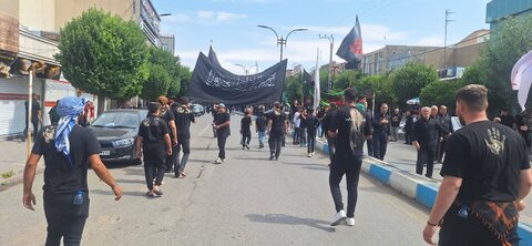 تصاویر/ عزاداری مردم شهرستان شوط در عاشورای حسینی