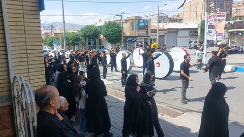 تصاویر/ عزاداری مردم شهرستان شوط در عاشورای حسینی