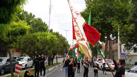 تصاویر/ عزاداری خیابانی مردم شهرستان خوی در عاشورای حسینی