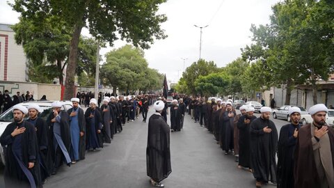 تصاویر/ عزاداری خیابانی مردم شهرستان خوی در عاشورای حسینی