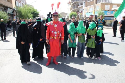 تصایر/ عزاداری خیابانی مردم شهرسستان تکاب در عاشورای حسینی