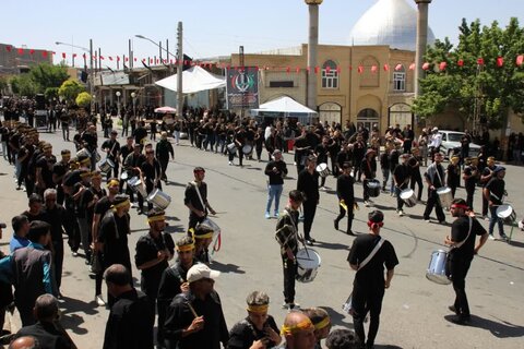 تصایر/ عزاداری خیابانی مردم شهرسستان تکاب در عاشورای حسینی