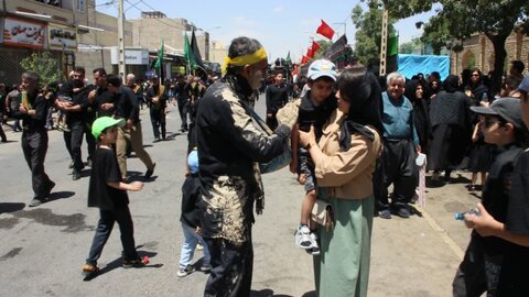 تصایر/ عزاداری خیابانی مردم شهرسستان تکاب در عاشورای حسینی