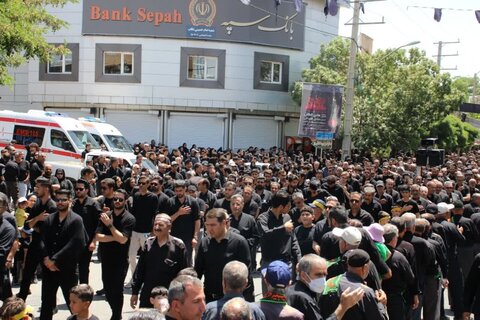 تصایر/ عزاداری خیابانی مردم شهرسستان تکاب در عاشورای حسینی