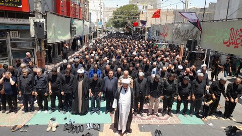 تصاویر/ اقامه نماز ظهر عاشورا در اسکو