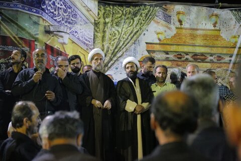 تصاویر / حضور امام جمعه قزوین در جمع عزاداران سوگوار حسینی