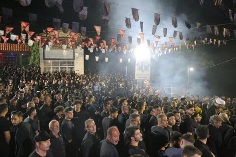 تصاویر / حضور امام جمعه قزوین در جمع عزاداران سوگوار حسینی