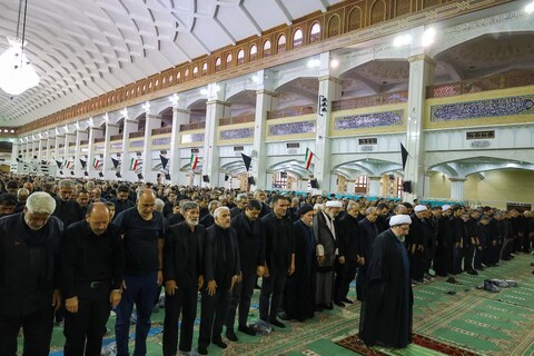 تصاویر/ اقامه نماز ظهر عاشورا در تبریز