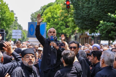 تصاویر/  عزاداری خیابانی عزای حسینی و توسل به شهدای کربلا در تبریز