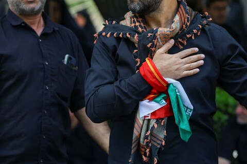 تصاویر/  عزاداری خیابانی عزای حسینی و توسل به شهدای کربلا در تبریز