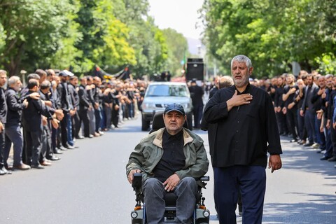 تصاویر/  عزاداری خیابانی عزای حسینی و توسل به شهدای کربلا در تبریز