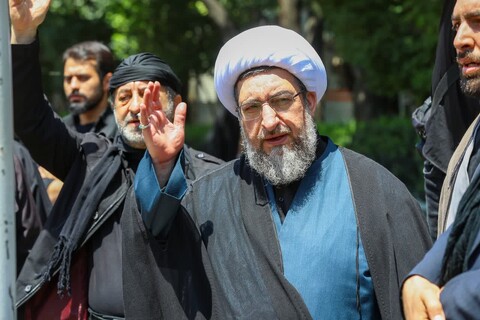 تصاویر/  عزاداری خیابانی عزای حسینی و توسل به شهدای کربلا در تبریز