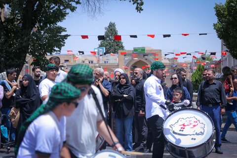 تصاویر / مراسم عاشورای حسینی در قزوین برگزارشد