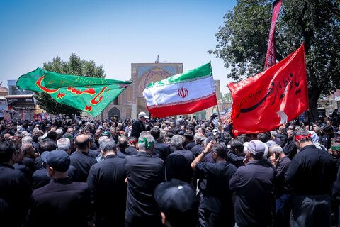 تصاویر / مراسم عاشورای حسینی در قزوین برگزارشد