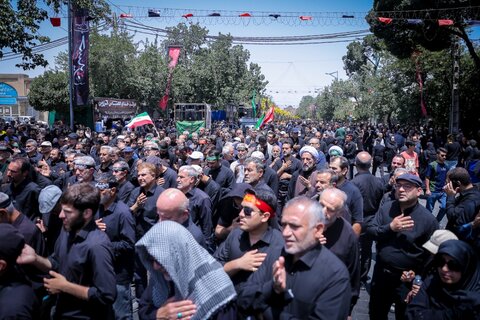 تصاویر / مراسم عاشورای حسینی در قزوین برگزارشد