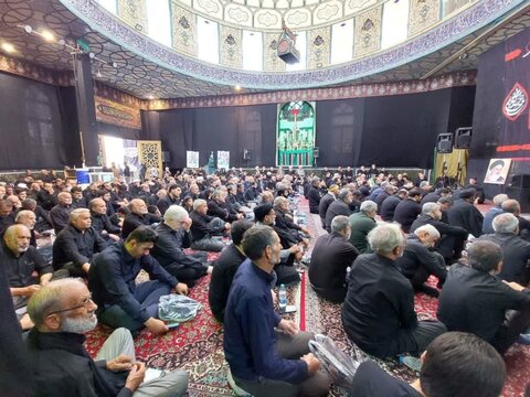 تصاویر/عزاداری عاشورای حسینی از طرف نماینده ولی‌فقیه در منطقه کاشان