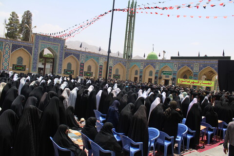 تصاویر/ نماز ظهر عاشورا در جوار امامزادگان جوپار