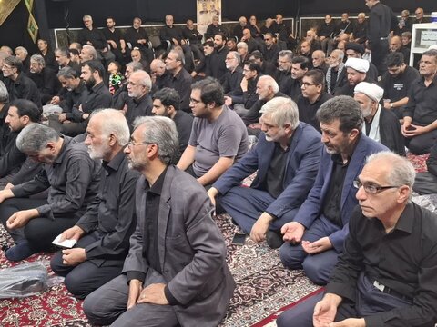 تصاویر/عزاداری عاشورای حسینی از طرف نماینده ولی‌فقیه در منطقه کاشان