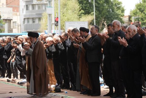 تصاویر/ اقامه نماز ظهر عاشورا در ارومیه